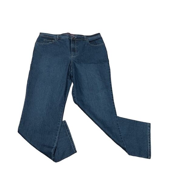 Gloria Vanderbilt Classic Fit Straight Leg Blue Jenas Size 18 NWT - Picture 1 of 9